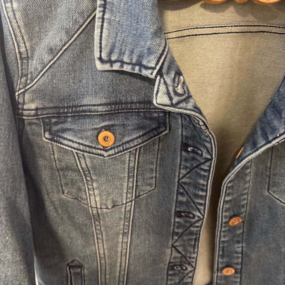 NWOT Anthropologie Classic Denim Jacket - Picture 4 of 6